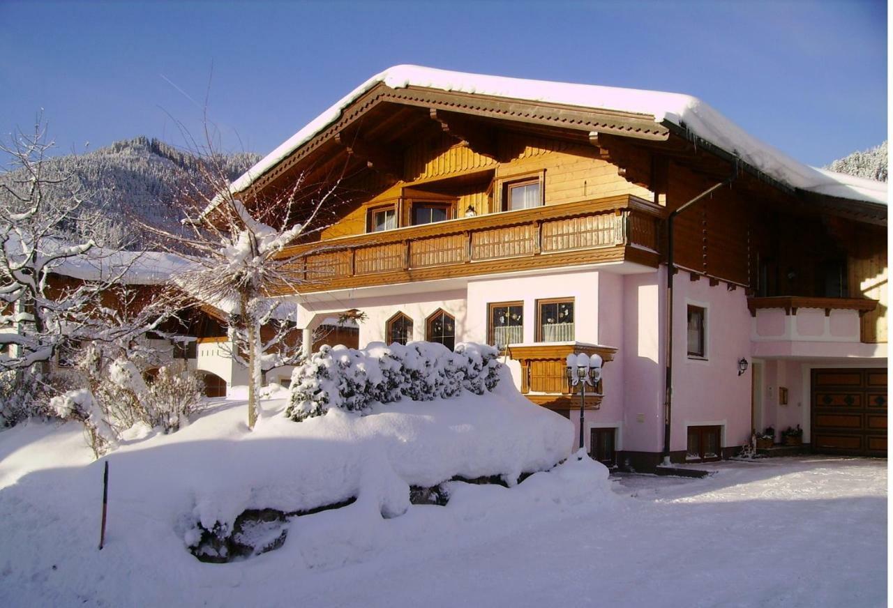 Ferienwohnungen Haus Sonnenschein Flachau Exterior photo